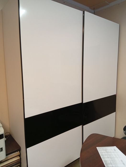 Шафа-купе, офісні столи