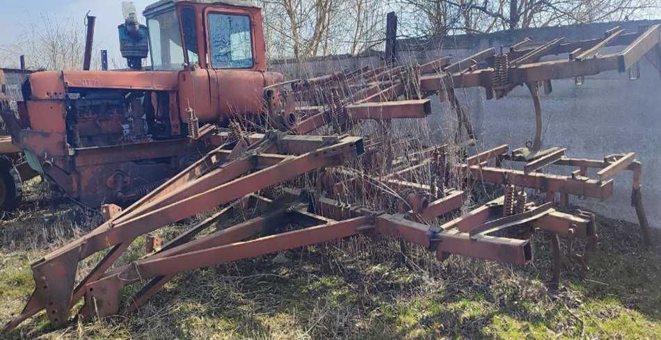 Сільгосптехніка, техніка, причіпні агрегати, запчастини