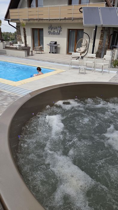 Jacuzzi, sauna, balia – luksusowy domek/apartament w górach, basennoclegi