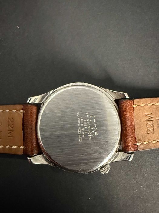 Relógio Citizen Retro de Calendário Triplo