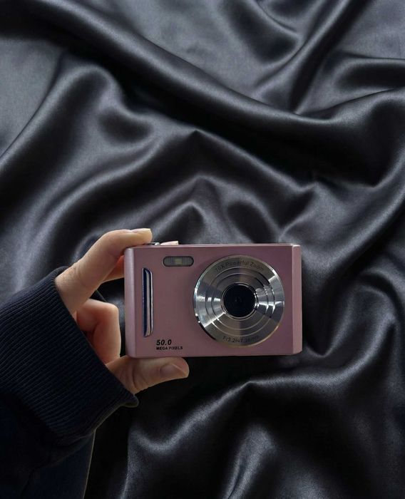 Okazja! Nowy Aparat Cyfrowy w Stylu Y2K – Klimat Retro - Zestaw