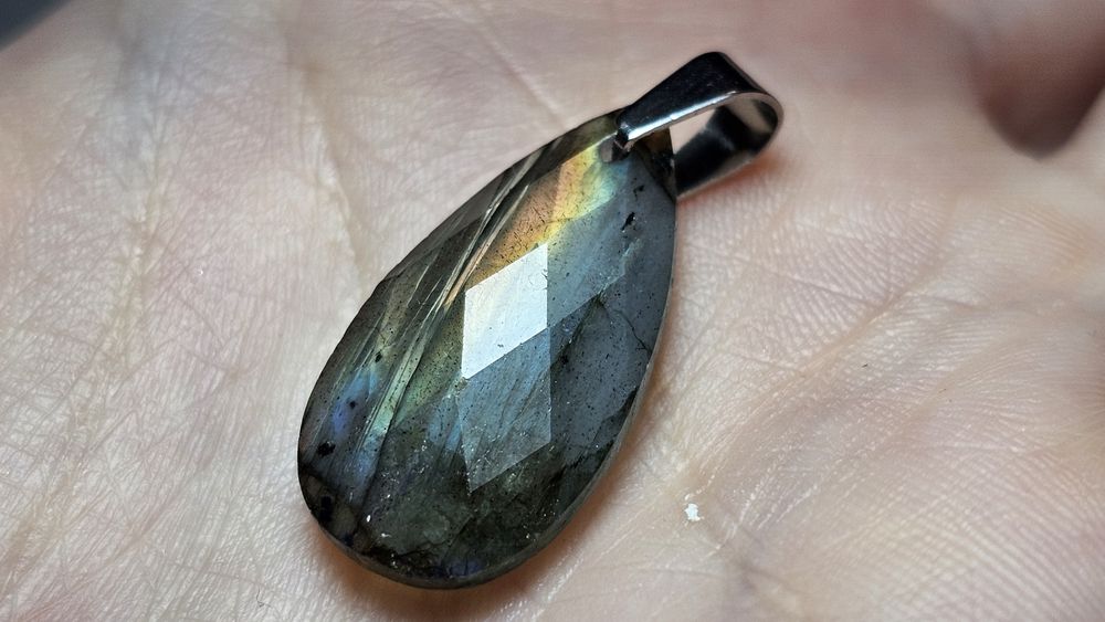 Wisiorek labradoryt LO#3.