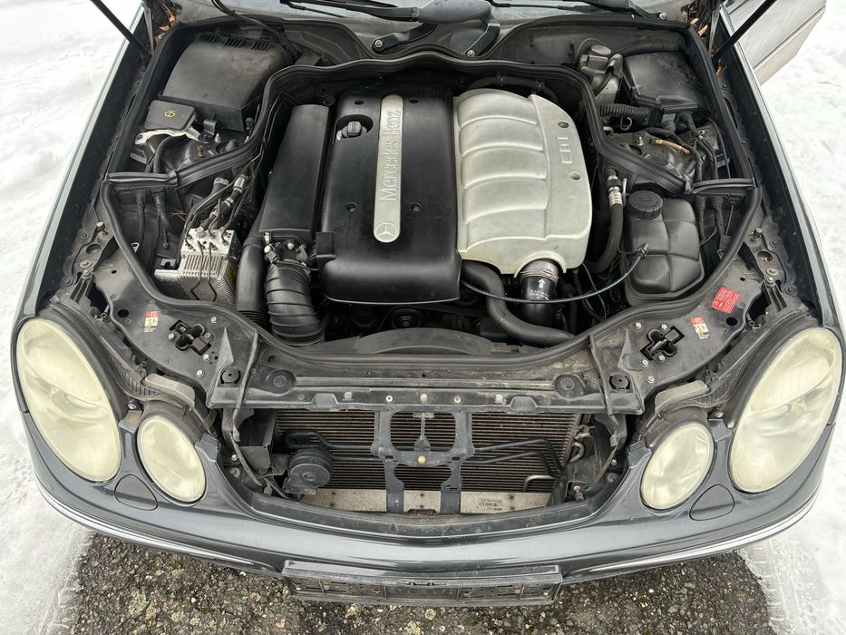 Wszystkie części Mercedes w211 2.2 CDI kombi Avantgarde kolor 753