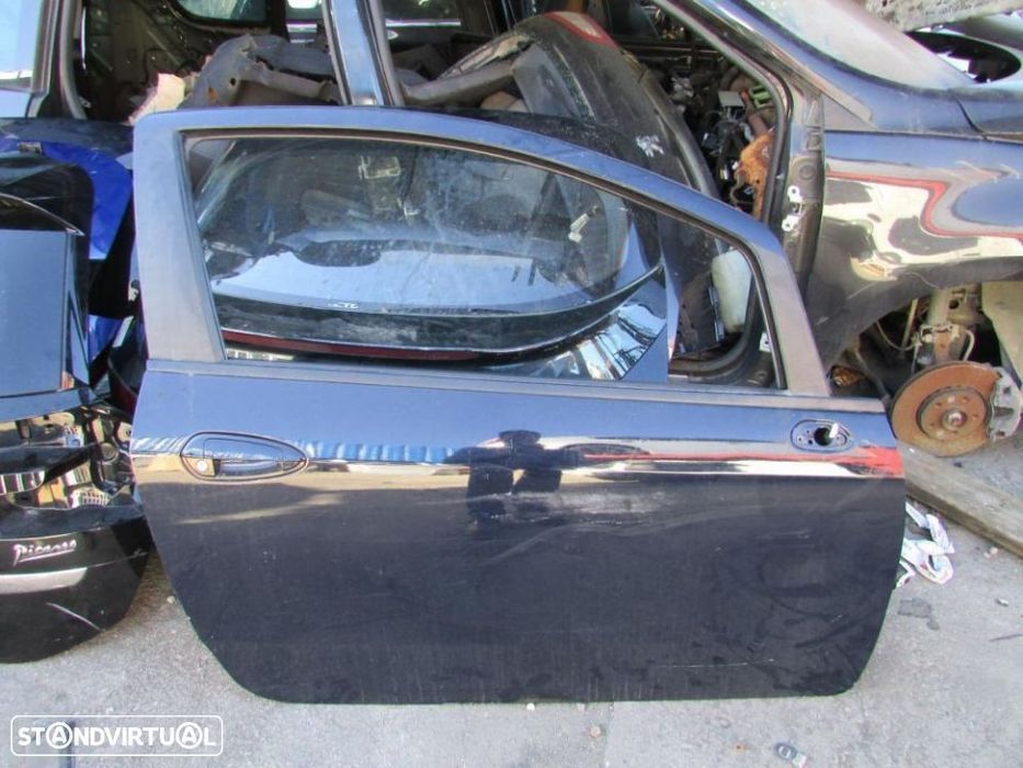 Porta Frente Direita Fiat Grande Punto do ano 2010