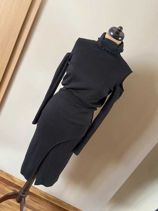 sukienka sweterkowa golf wyciete ramiona maxi 7/8 m l 38 40