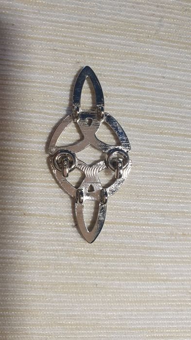 Metalowe zapięcie