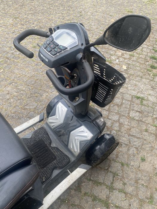 Scooter Stana modelo Pantera Pro