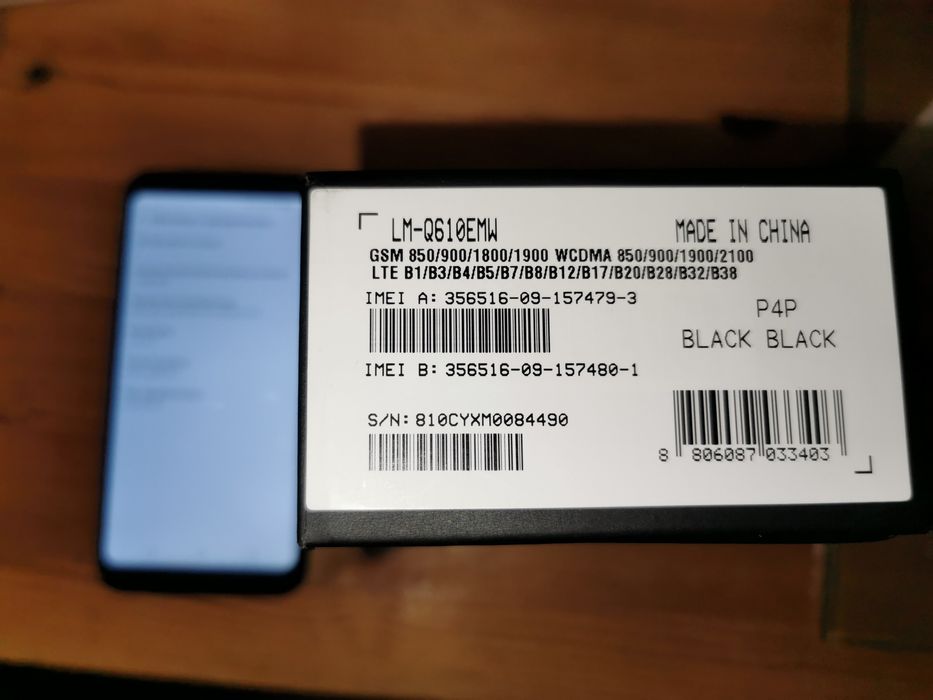 LG Q7 telefon smartfon