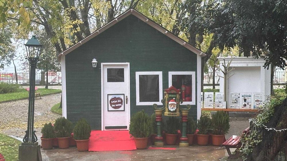 Casa do Pai Natal – Cenografia Premium de Exterior