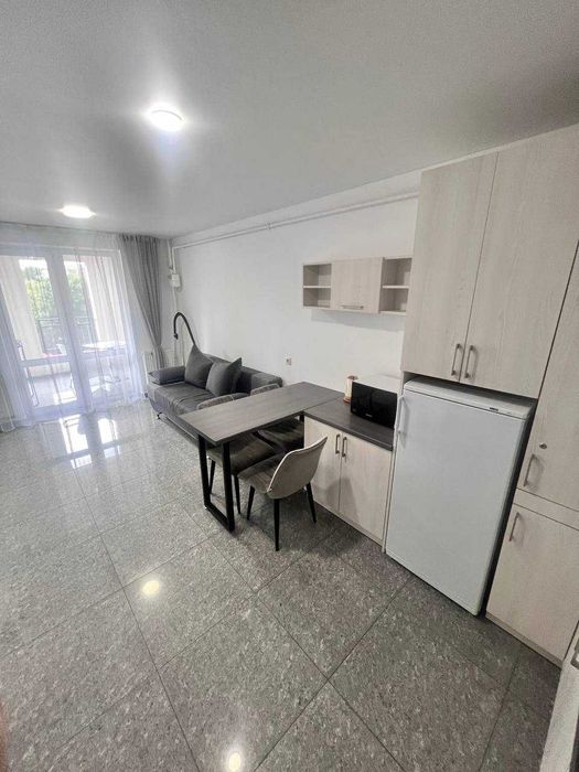 Подобово/довгостроково | Центр, Імперіал | Вільно