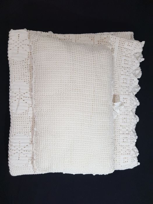 Almofada Renda 50cm x 30cm (+ anúncios no perfil)