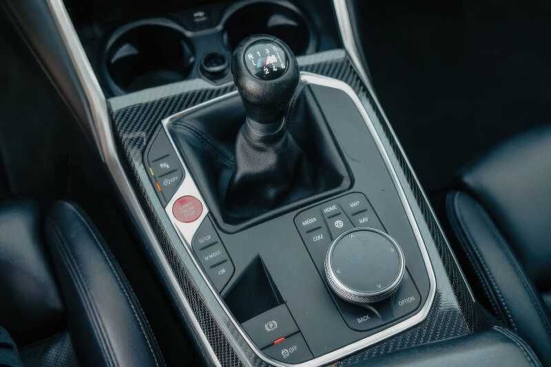 2021    BMW    M4