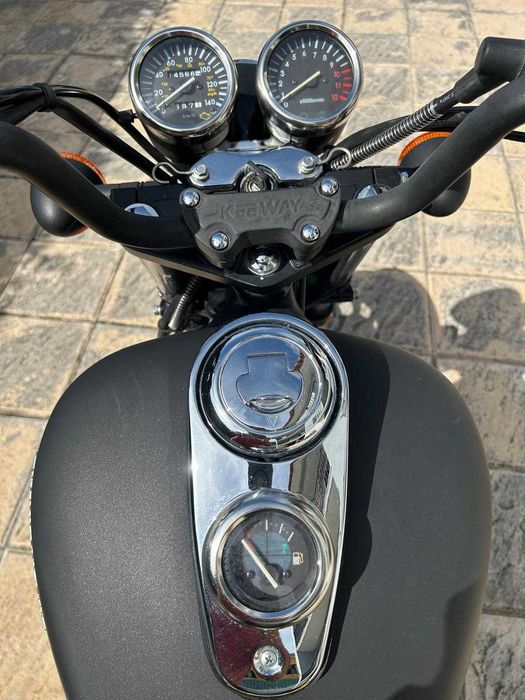 Keeway Superlight 125 cc em excelente estado