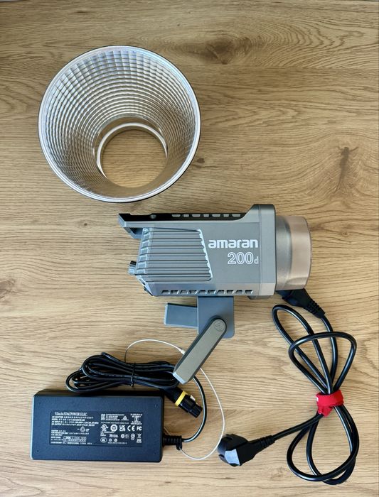 Студийный свет Amaran 200d + Софтбокс Godox P120L