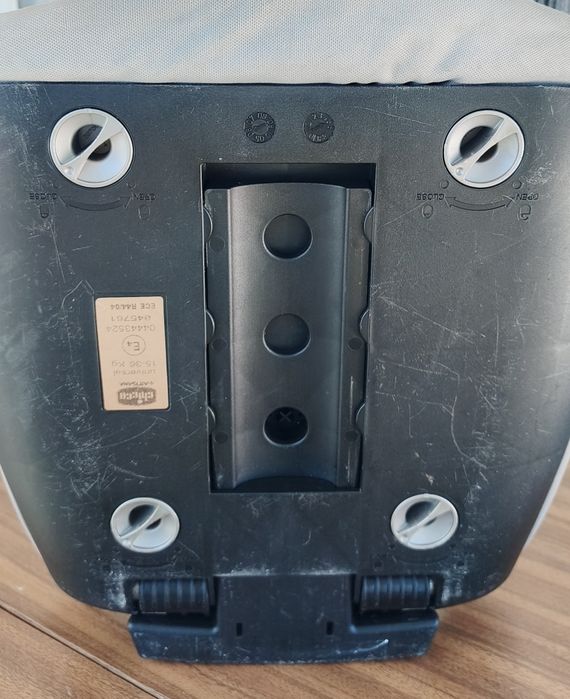 Cadeira da Chicco de criança( 15 - 36Kg) para carro