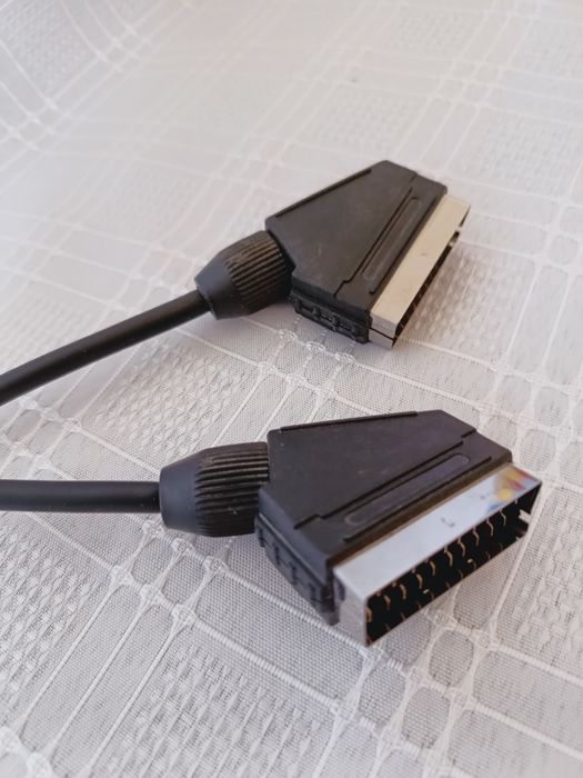 Kabel USB łączący telewizor z dekoderem