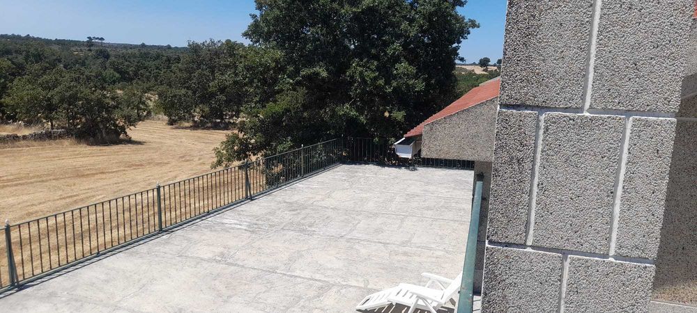 Moradia isolada em aldeia Guarda
