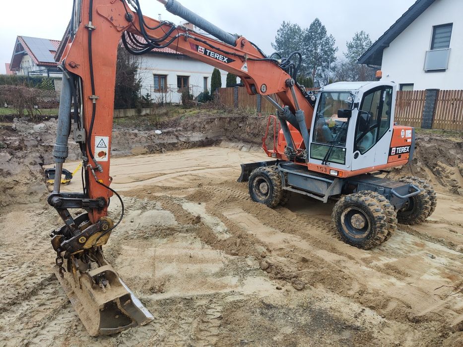 Roboty ziemne , rozbiórki , wykopy, niwelacje ,drogi tymczasowe