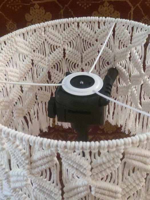 Abażur makrama ręcznie robiony dostępny od ręki