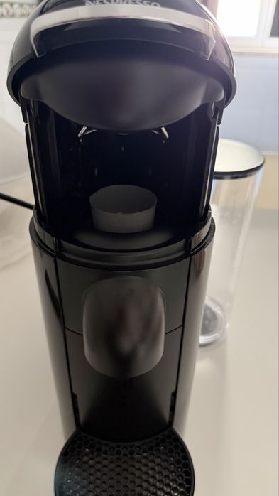 Máquina de café Nespresso Vertuo