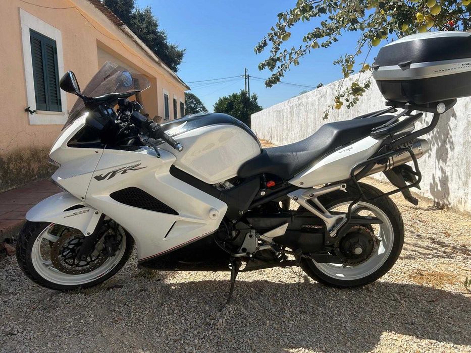 VFR 800 - em excelente estado