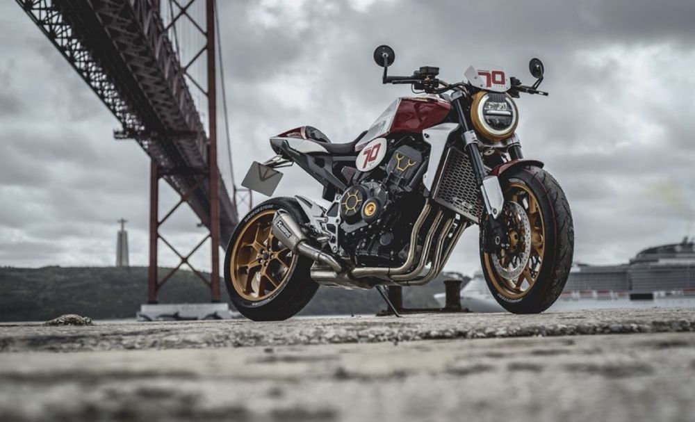 Honda CB1000r personalizada e em excelente estado