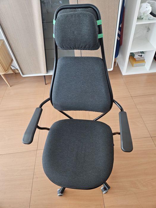 Cadeira regulável com rodas IKEA