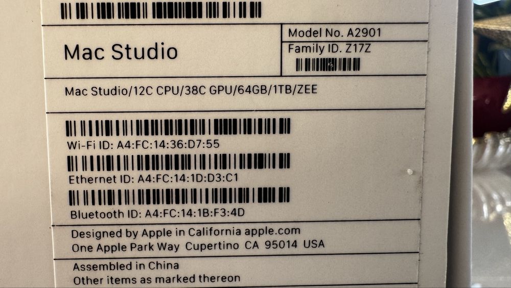 Apple Mac Studio M2 Max 12-core + 38-core GPU/64GB RAM/1TB SSD