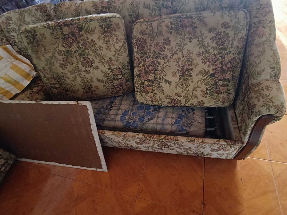 Sofá cama de canto impecável