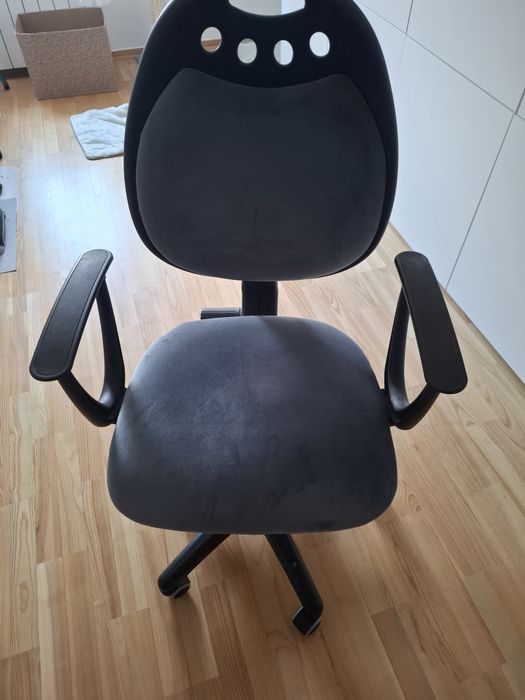 Fotel obrotowy pod komputer