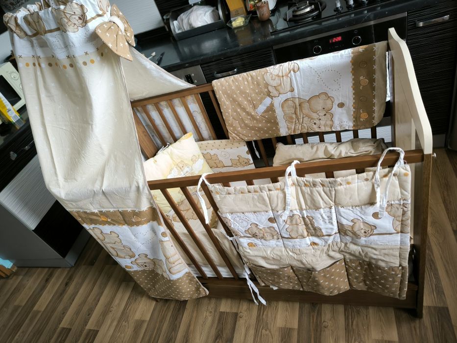 Łóżeczko + akcesoria