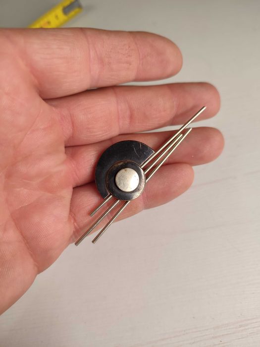 Broszka Art Deco lata 30 - ciekawy Design -