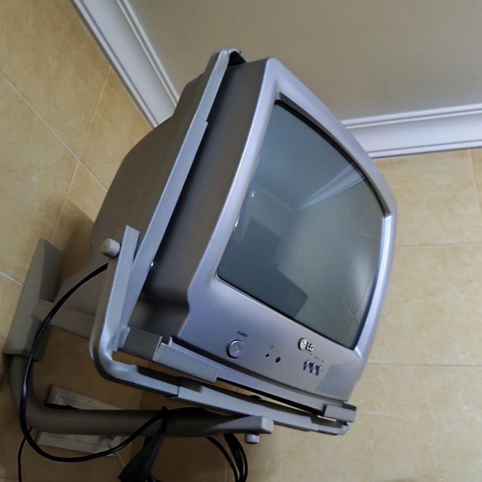 TV mais suporte em conjunto