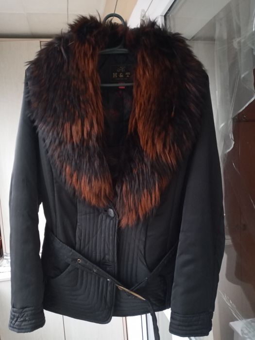 Куртка зимова з натуральним хутром р. 48-50