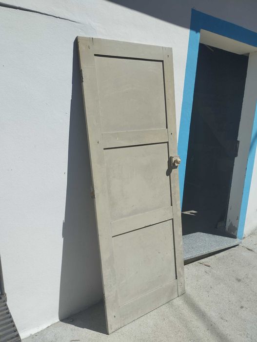 Porta antiga de madeira (197x77 cm)