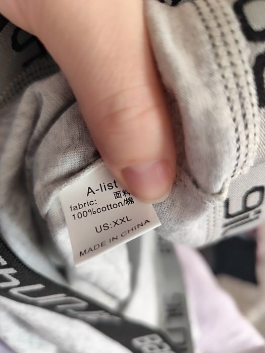 Cztery pary bokserek r.44