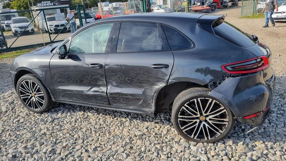 Porsche Macan 3.0 V6 TDI 258