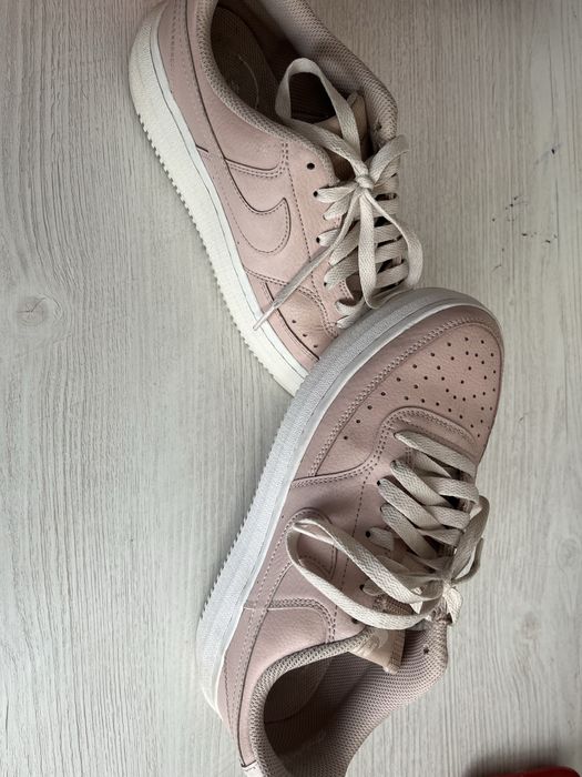 Кросовкий найк оригинальные женские