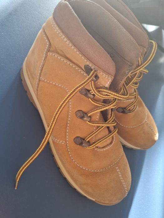 Bota , sapatilha . Camel n;33