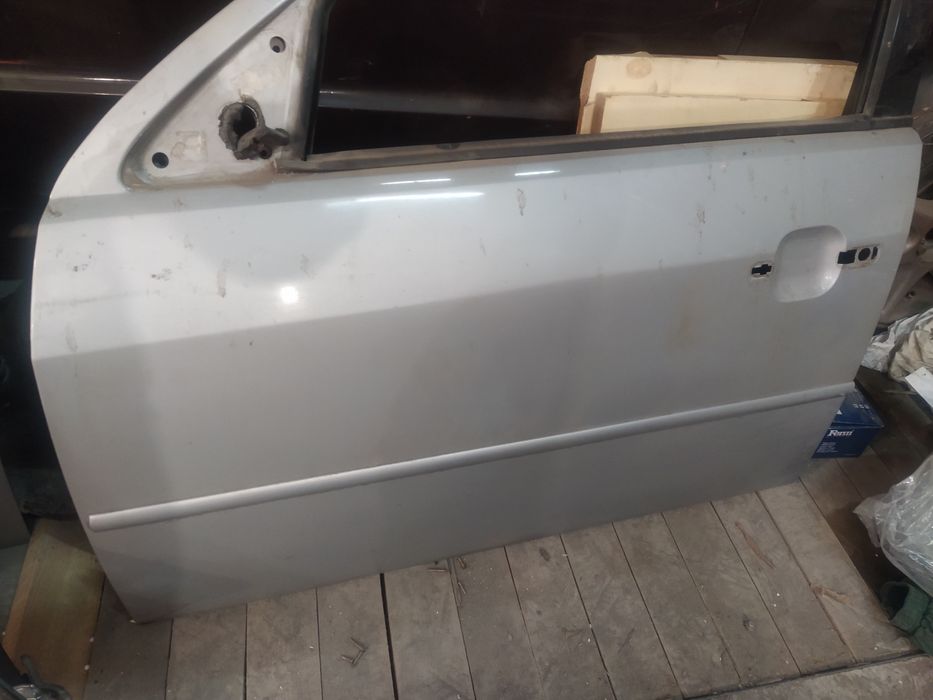 Двери ford scoprio  Скорпио sierra Сиерра mondeo 3 taunus Мондео 3