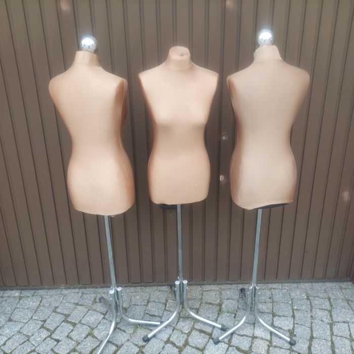 Manekin damski jak nowy