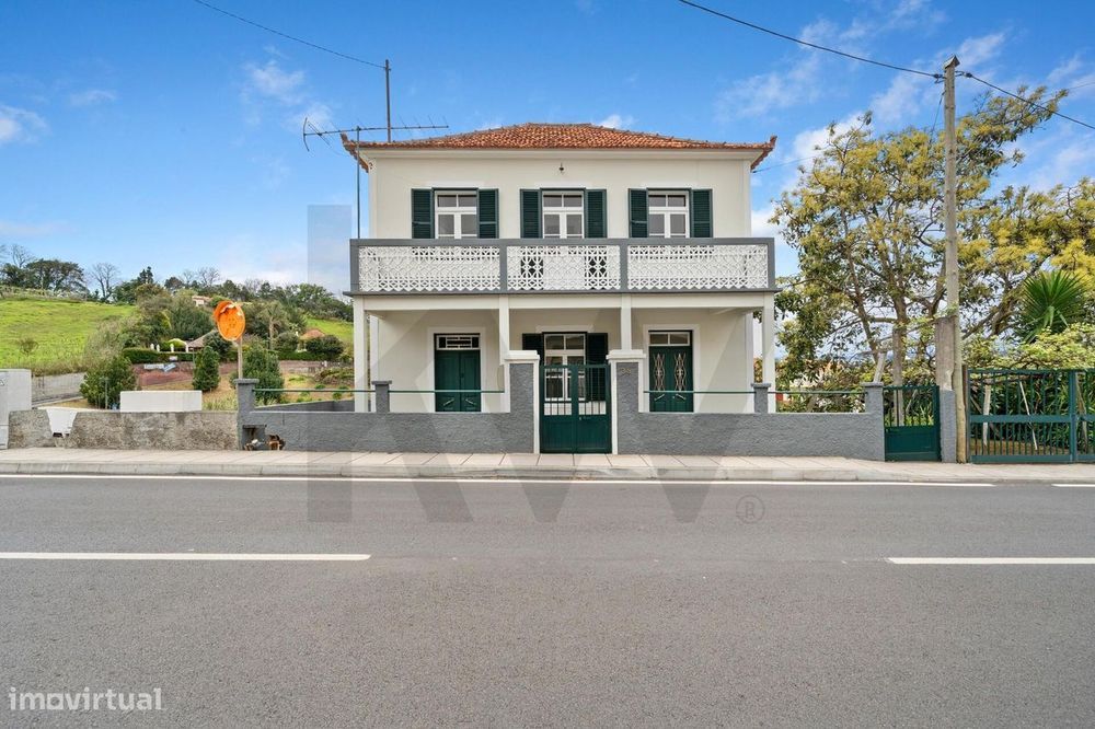 Moradia T4 Com Terreno 760M2 Sao Jorge, Santana