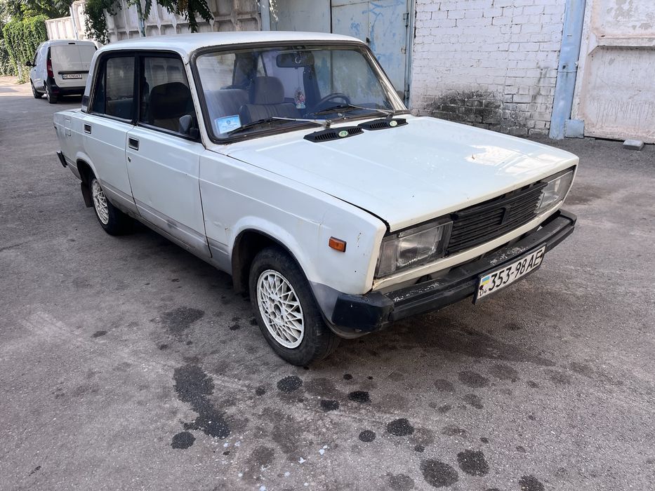 Продам ваз 2105