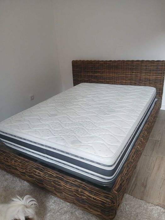 Cama em verga usada