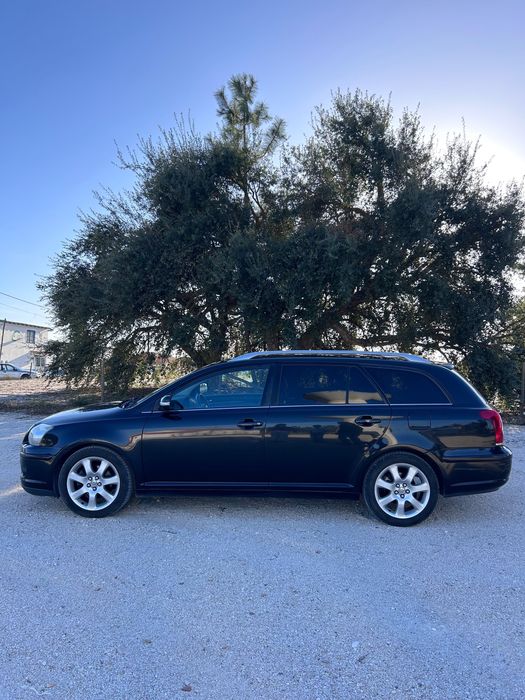 TOYOTA Avensis Sw2.0D4D — photo 3