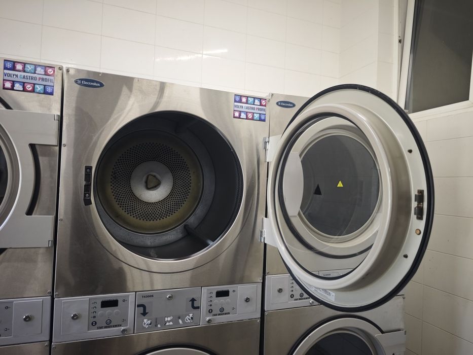 Сушильна машина професійна подвійна 16 кг Electrolux T4300