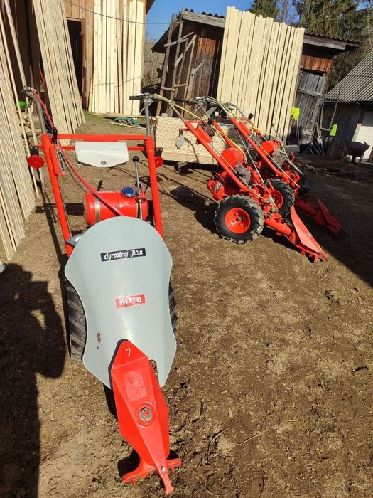 Продам чеські косарки mf-70