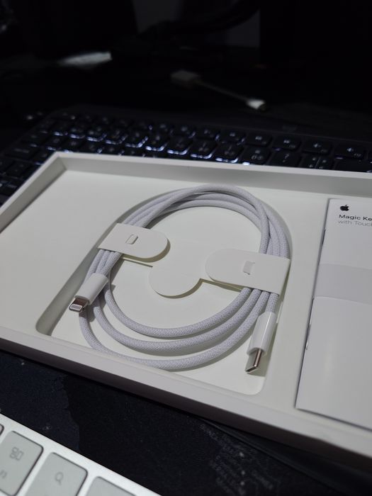 Teclado Apple Magic com Touch ID