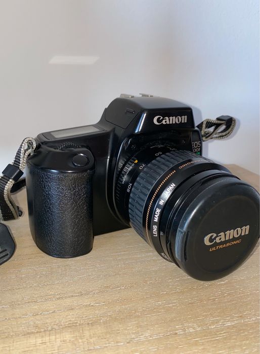 Canon EOS 1000F N