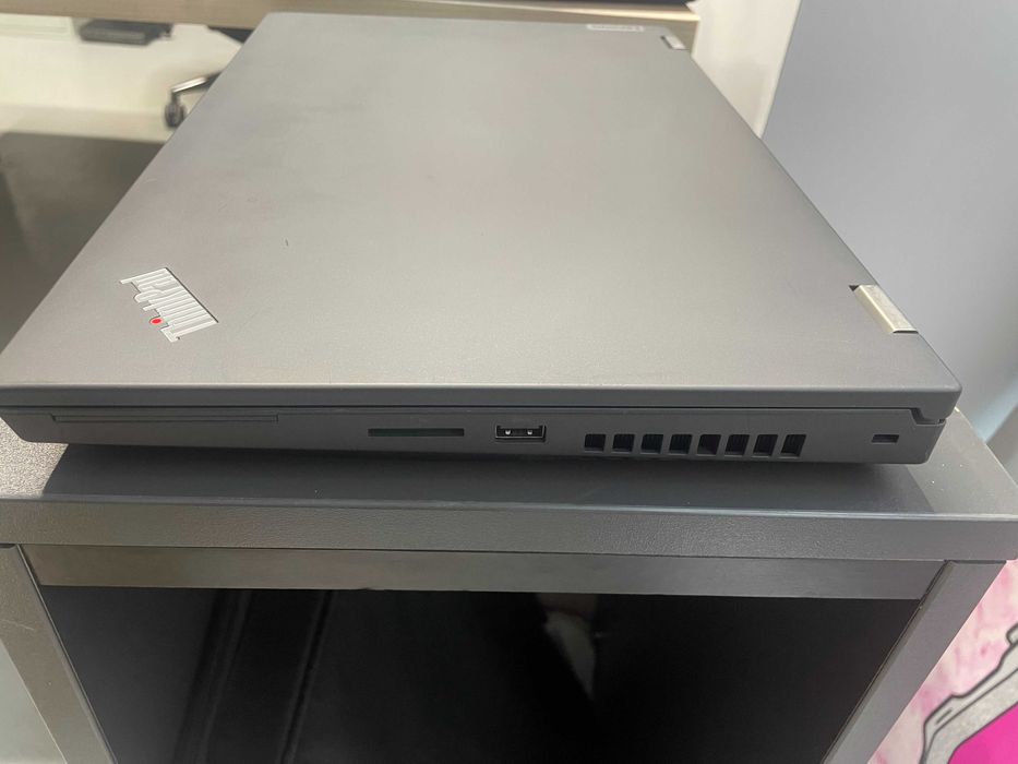 Дизайнерський Lenovo ThinkPad P15 Gen1 - i7-10750H\Quadro T1000-(4gb)